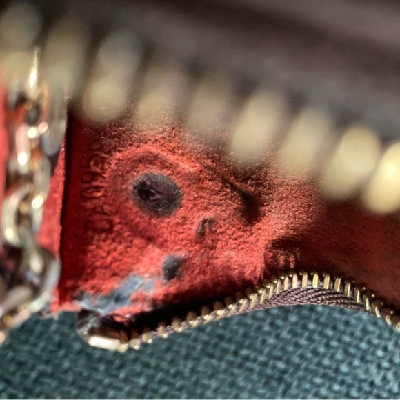 RARE Authentic Vintage Louis Vuitton Damier Key Cles Leather on the back - Picture 7 of 9